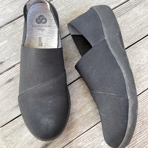 clarks cloudsteppers slip ons